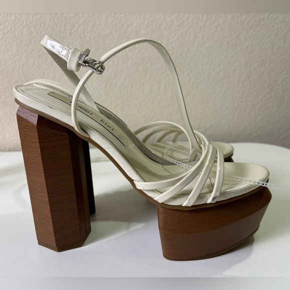 NWT Gianni Bini Cream Patent Parrish Strappy Platform Heeled Sandals 8.5 - Picture 5 of 11